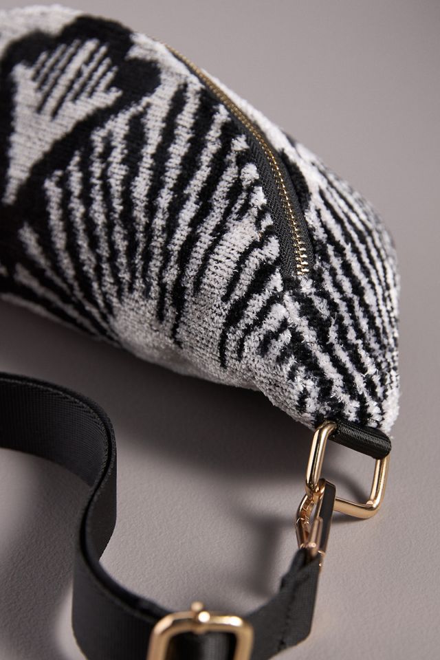 Wolf & Willa Sport Sling Bag #2