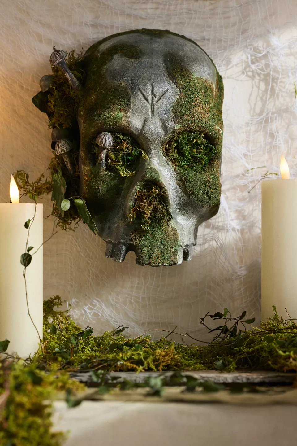 Image of Halloween Moss Skull