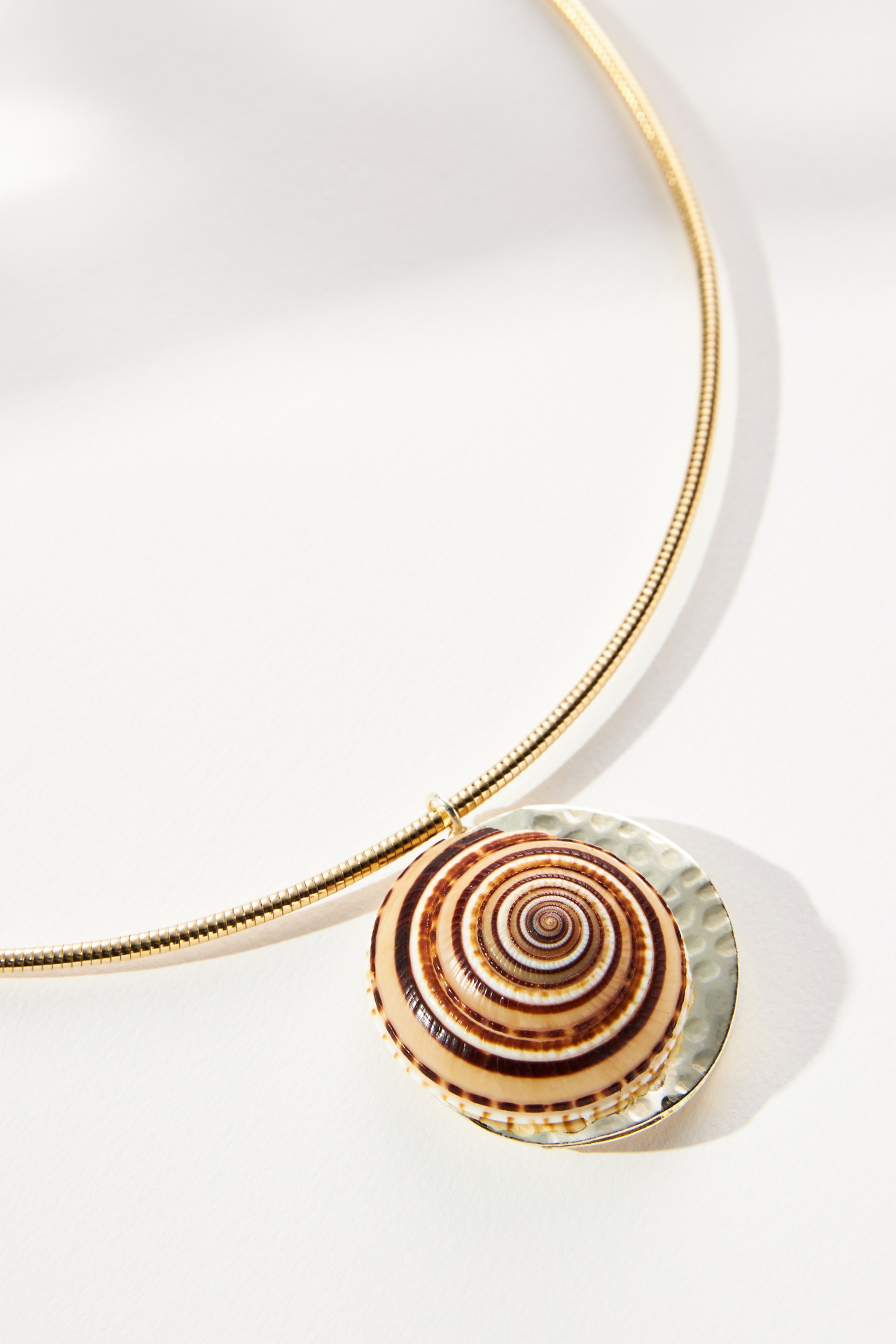 Swirl Shell Collar Necklace