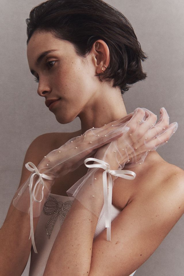 Twigs & Honey Dainty Pearl & Bow Short Gloves #1