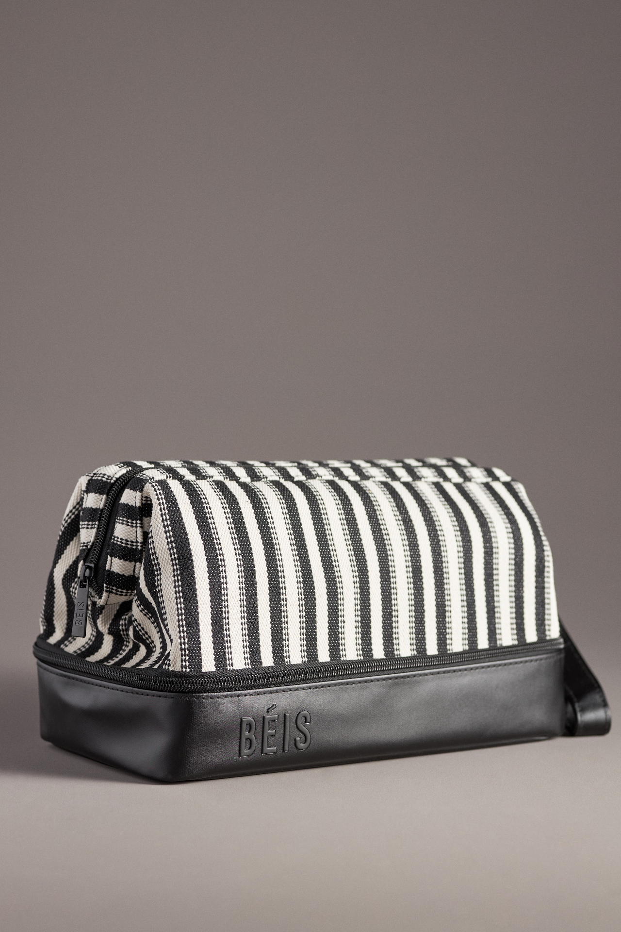 BÉIS The Dopp Kit