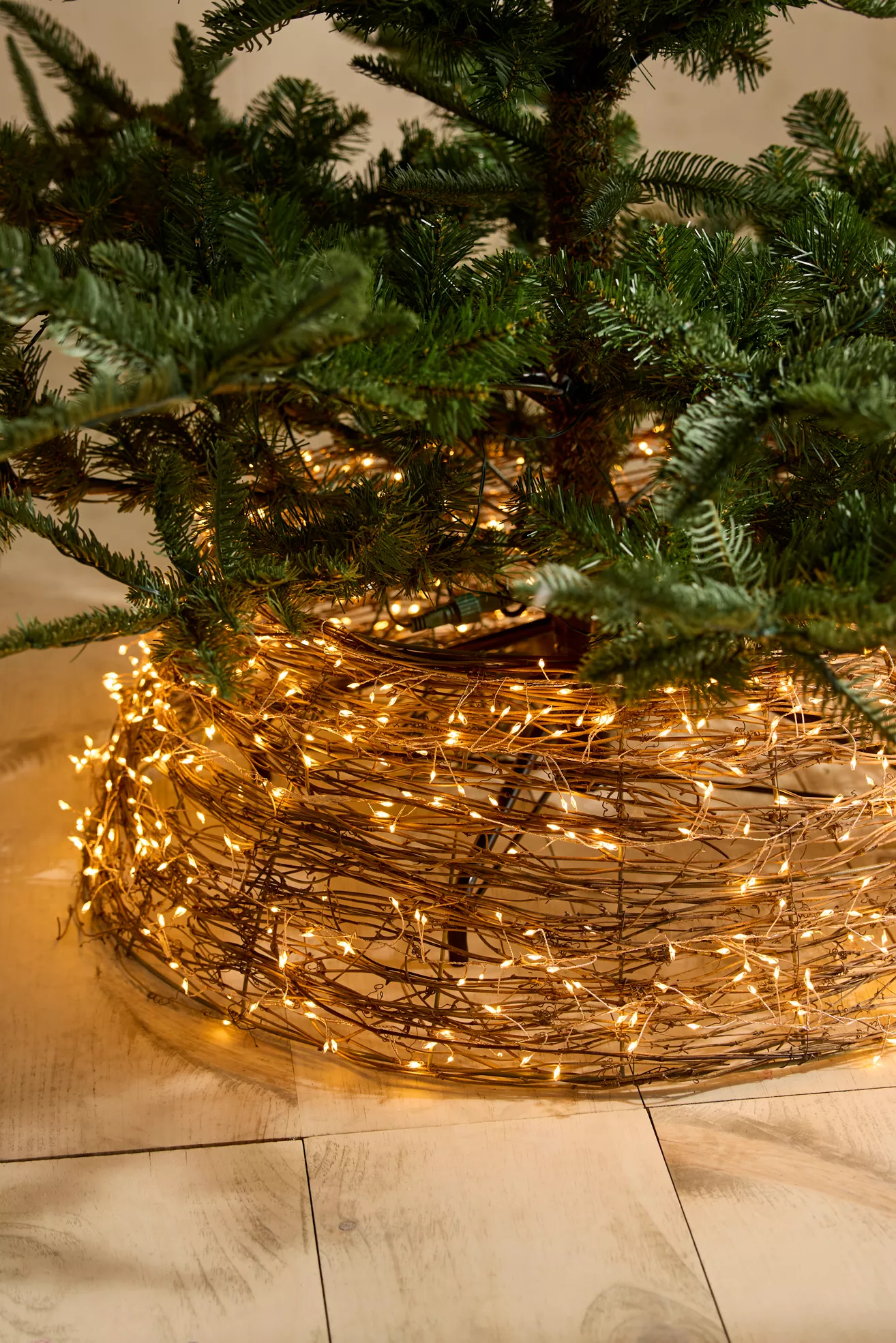 Terrain Illuminated LED Vine Tree Skirt