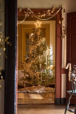 Artificial Pre-Lit Norway Spruce