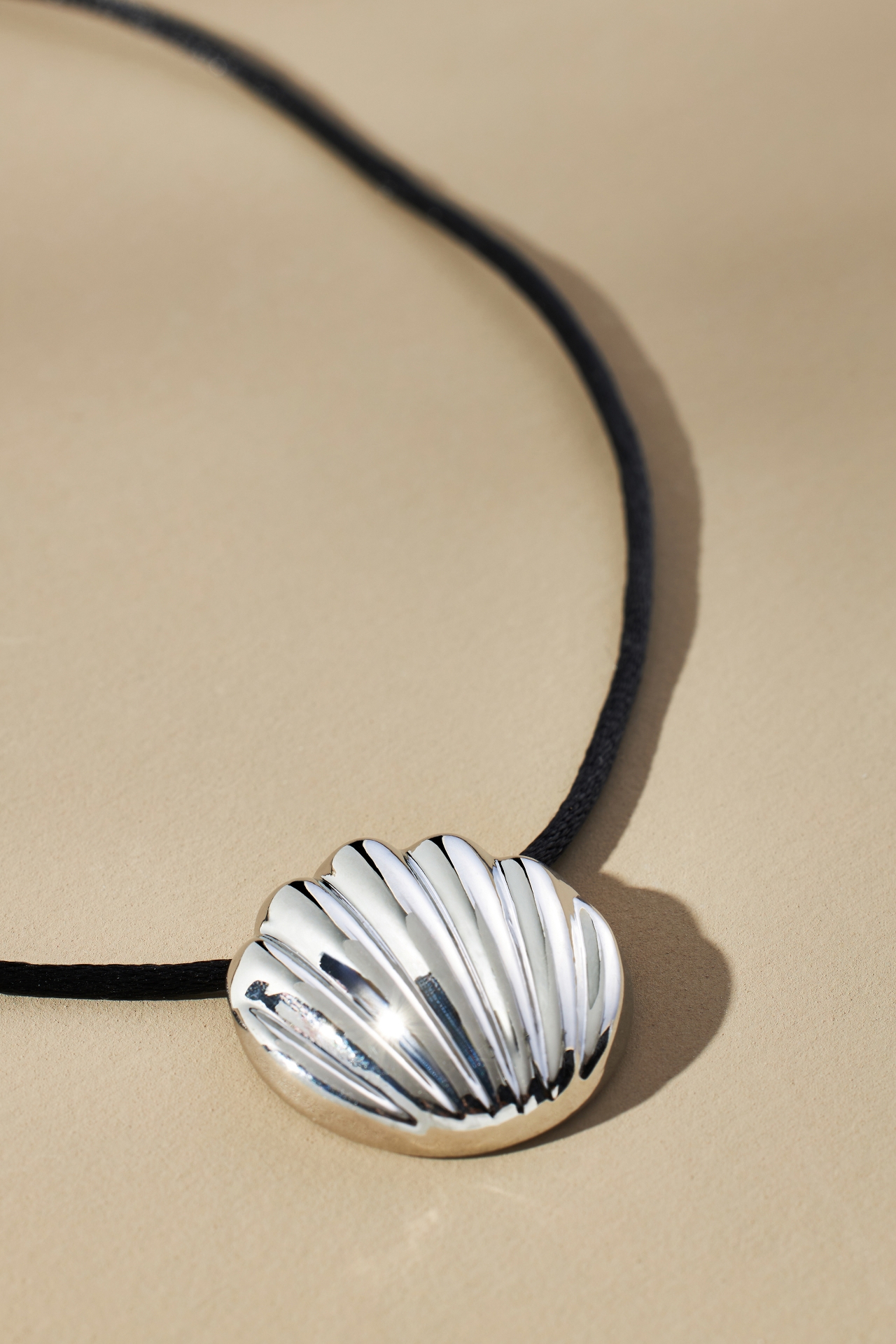 Shell Pendant Cord Necklace