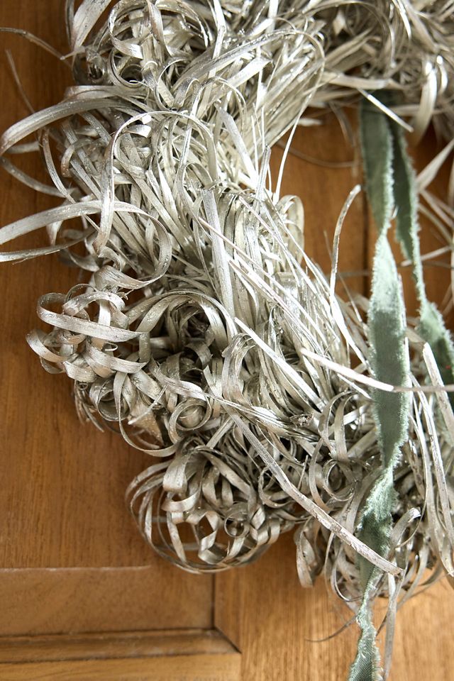 Dried Metallic Tiririca Wreath #1