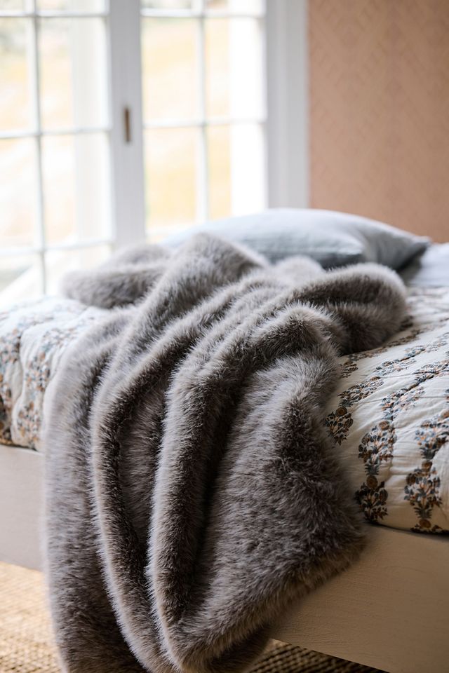 Anthropologie coren faux fur throw new store in package