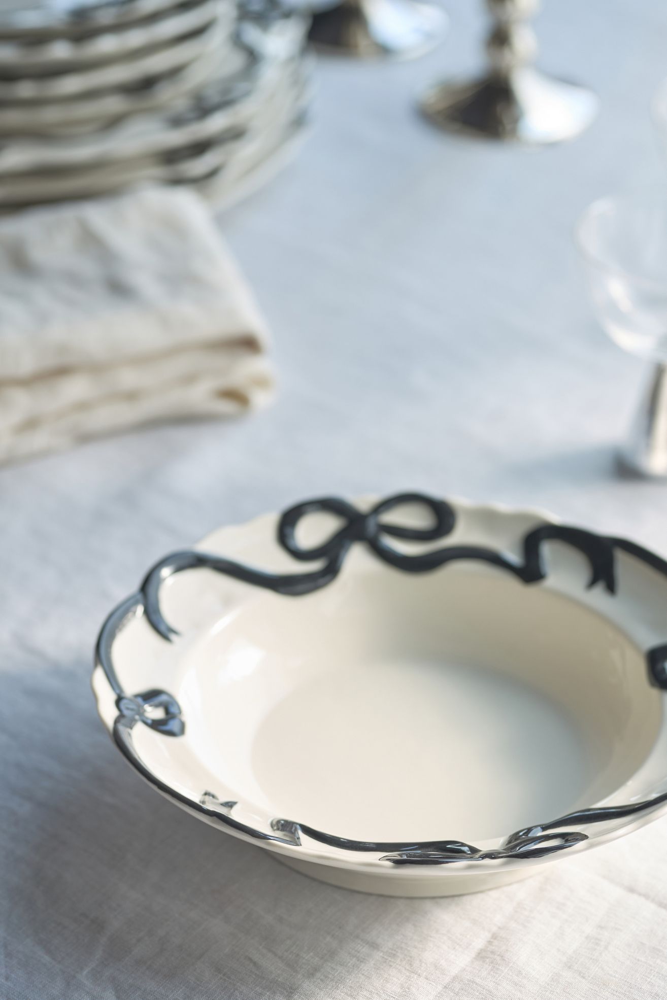Benedita Bow Stoneware Bowls, Set of 4 - Black, Set Of 4