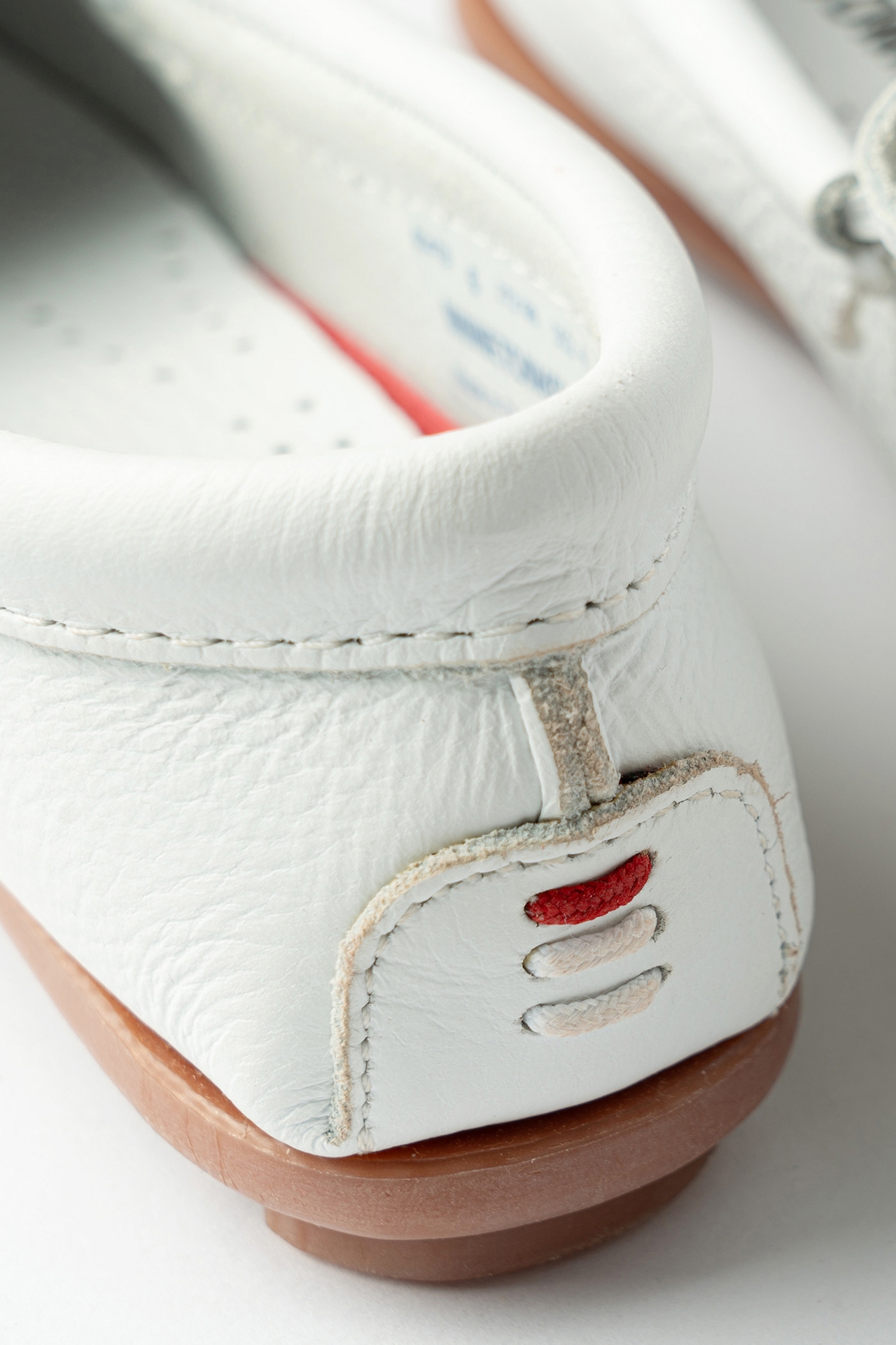 Minnetonka Thunderbird Animikii Moccasins