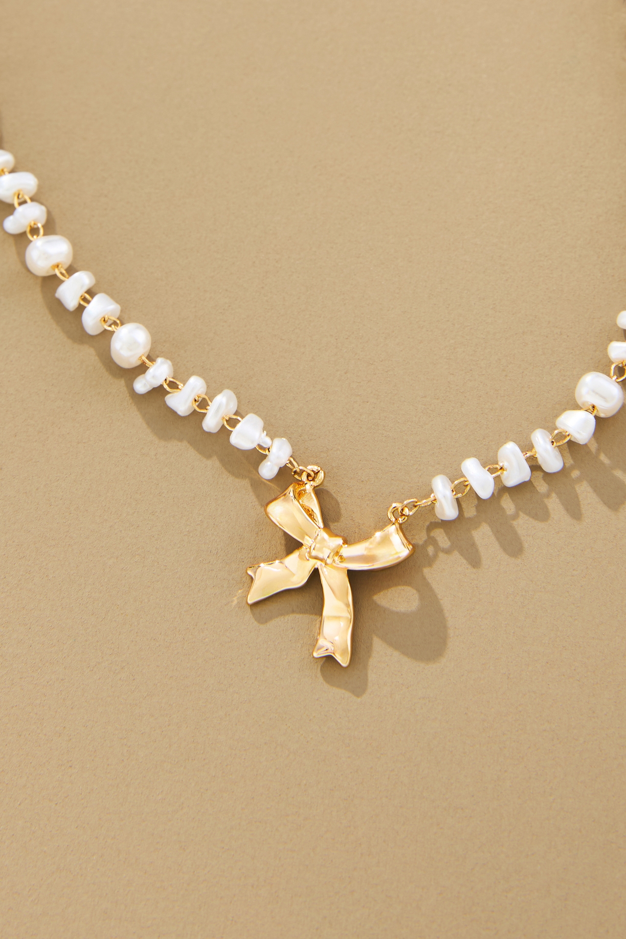 Mini Bow Pearl Necklace