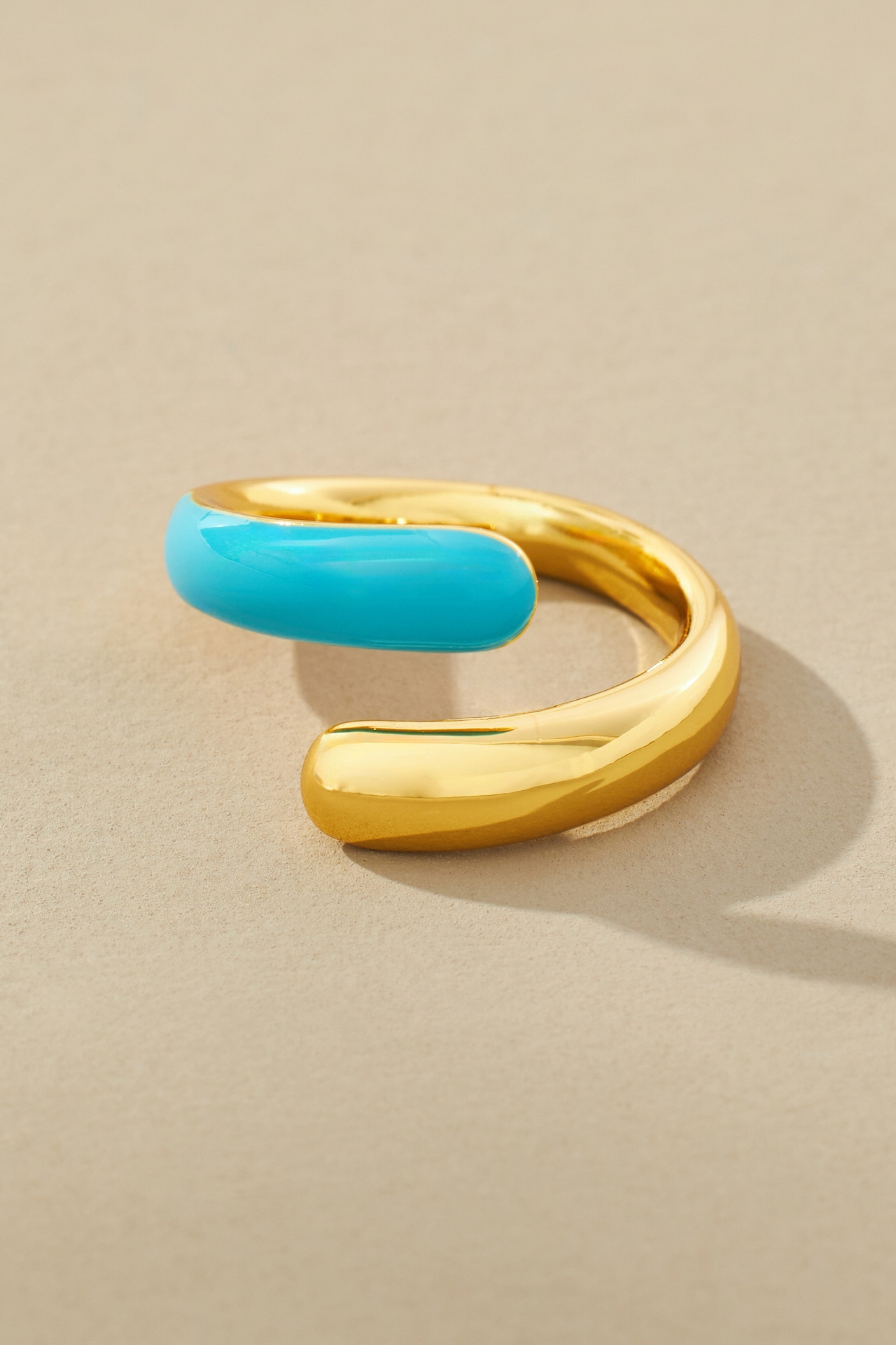 Emma Pills Strobe Ring