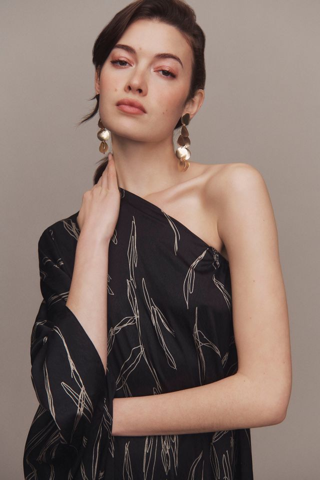 DIARRABLU Satu One-Shoulder Scribble-Print Side-Slit Maxi Dress #1
