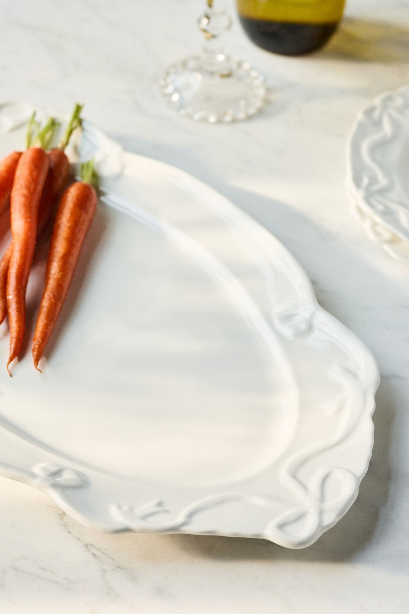 Benedita Bow Ceramic Stoneware Platter - White, One Size