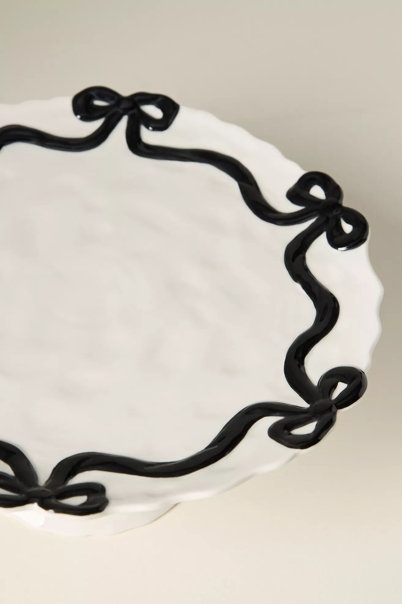 Benedita Bow Ceramic Stoneware Cake Stand - thumbnail 5