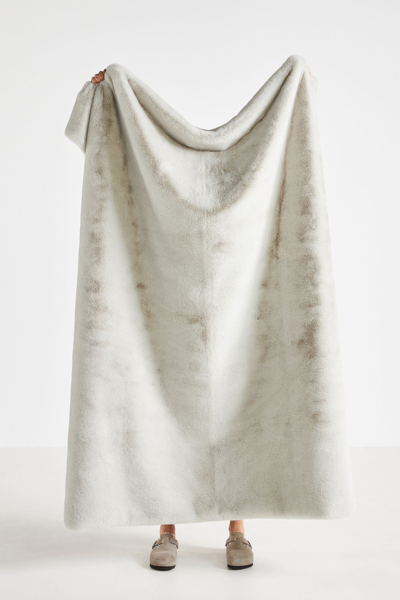 The Sophie Faux Fur Throw Blanket - Light Grey, 60" x 70"