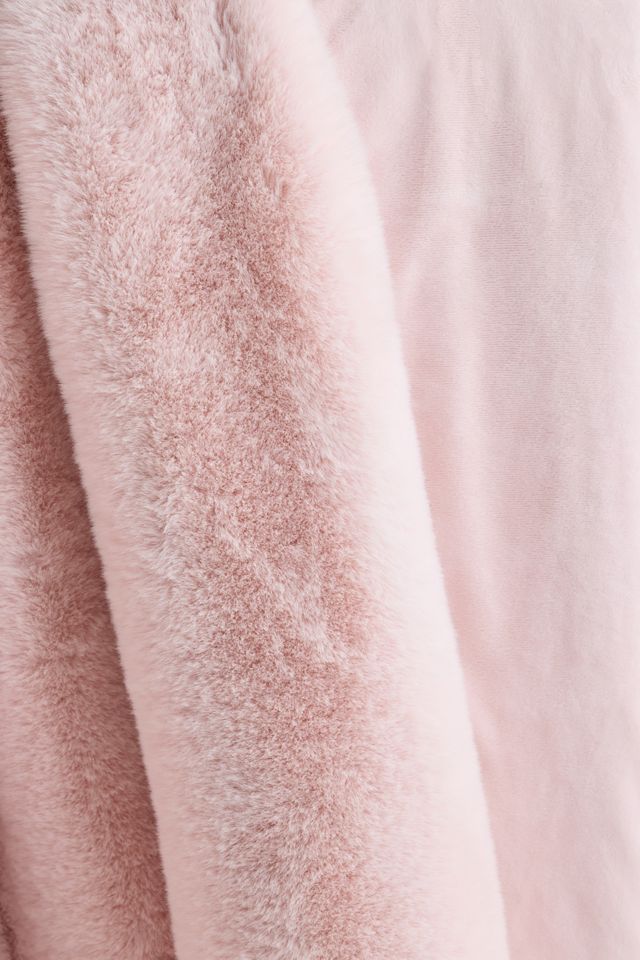 The Sophie Faux Fur Throw Blanket | AnthroHome