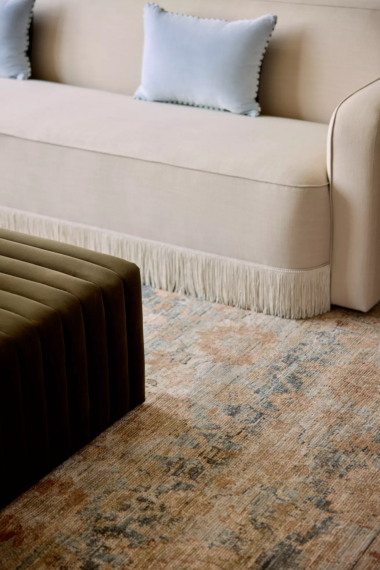 Sinclair Performance Linen Fringe Sofa - thumbnail 8
