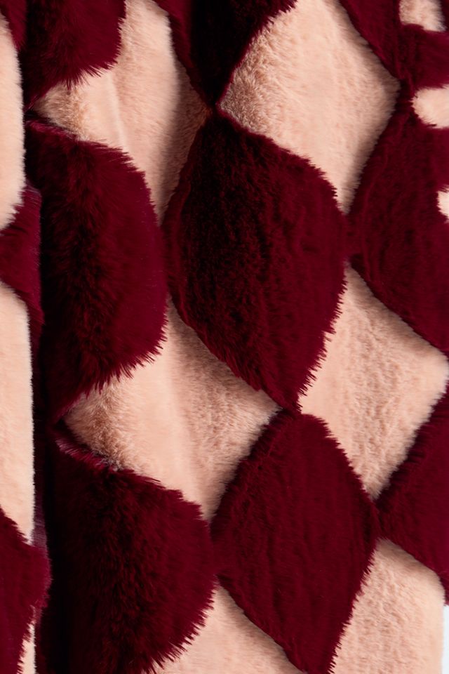 Checkered Sculpted Faux-Fur Throw Blanket