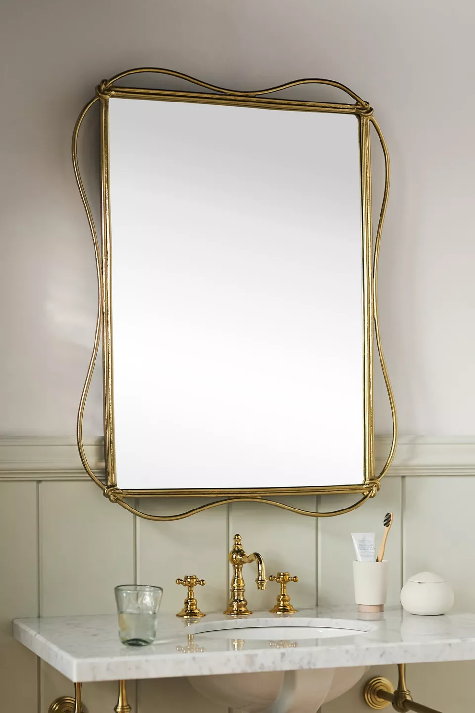 Gilded knot round bathroom wall mirror