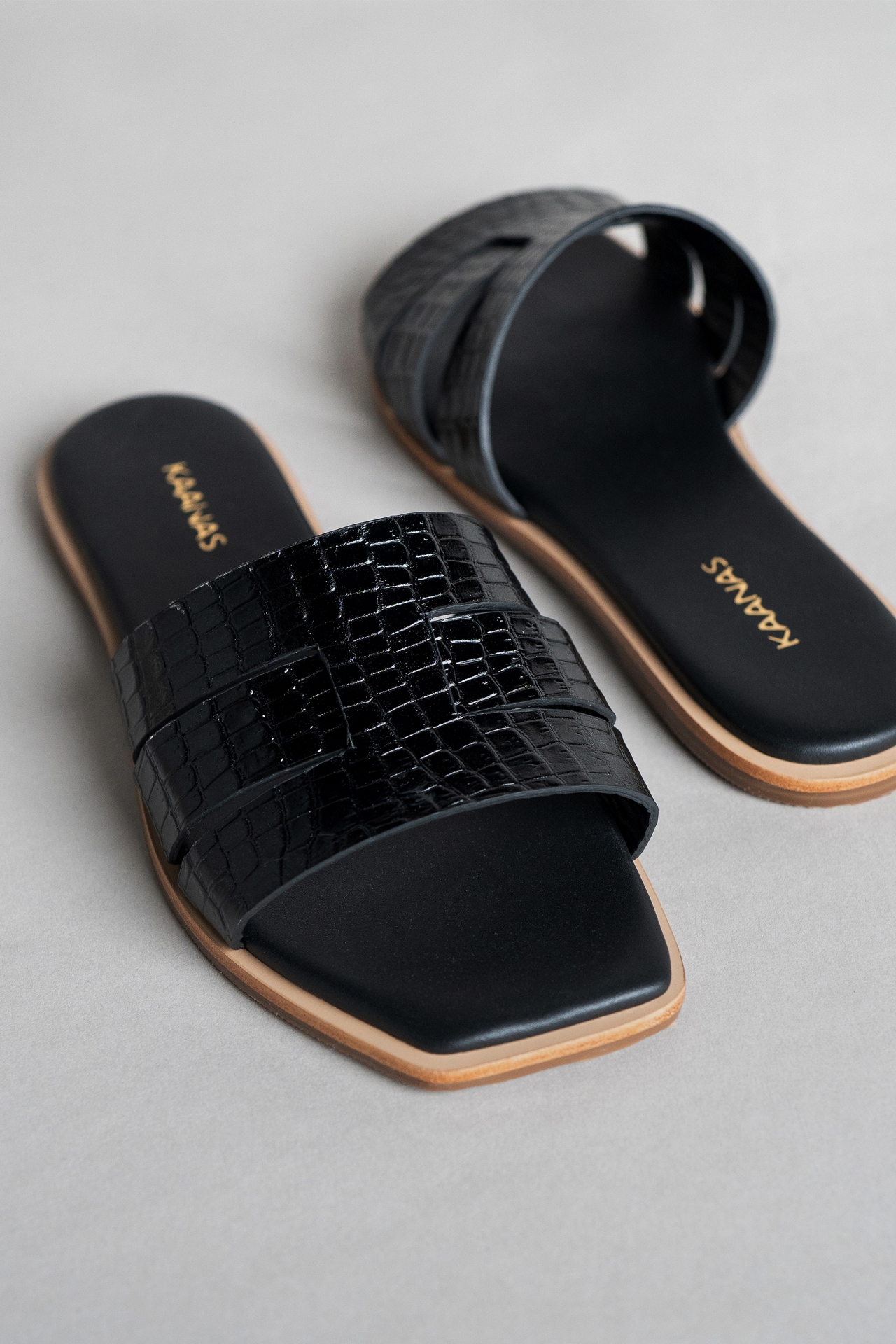 Kaanas Pozaz Basketweave Slide Sandals