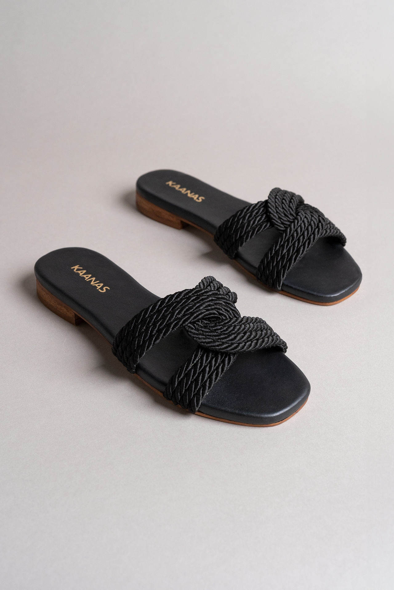 Kaanaz Olas Infinity Corded Slide Sandals