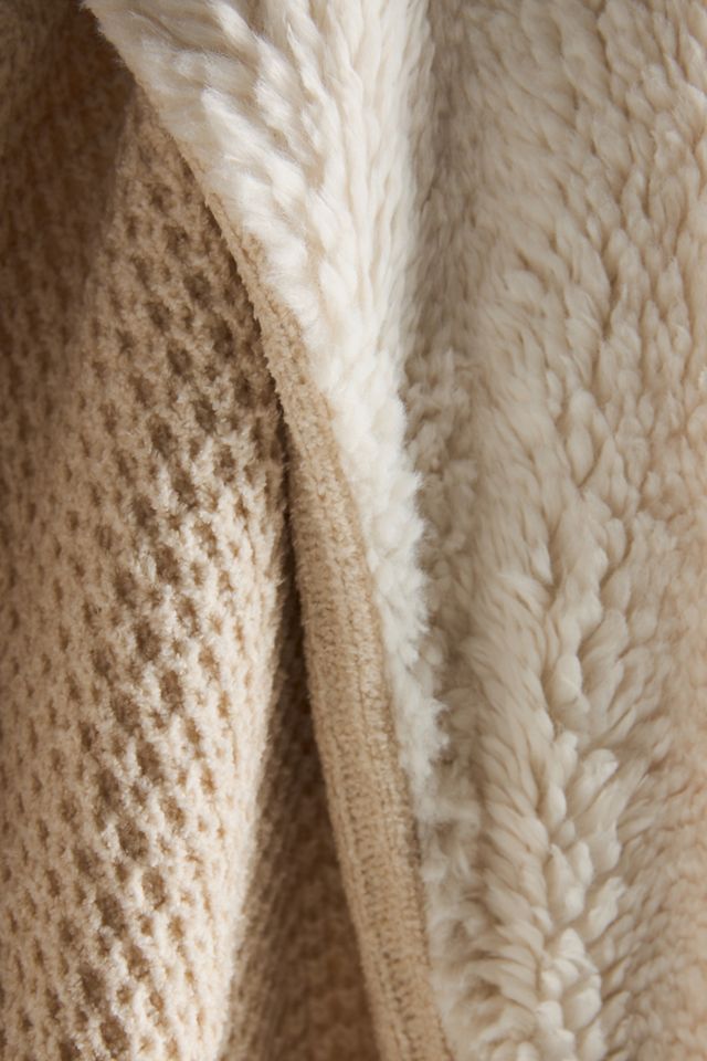 UGG® Miriam Throw Blanket #1