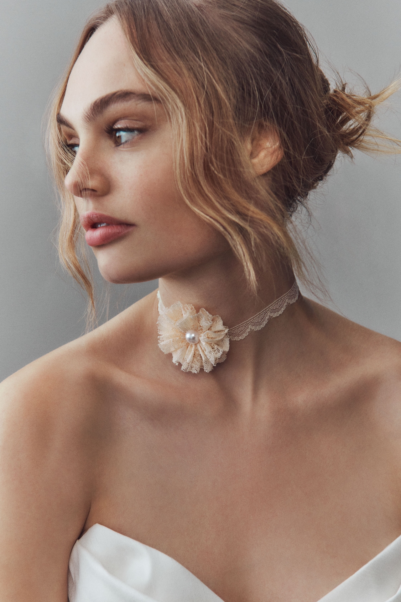 Lace Flower Choker Necklace