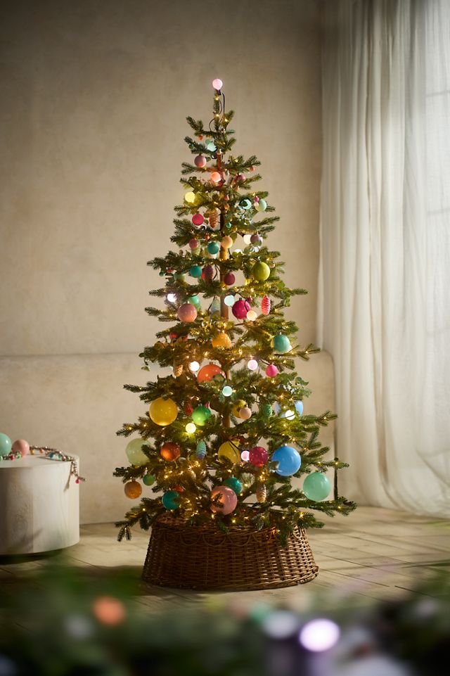 Scalloped Rattan Basket Tree Skirt #3