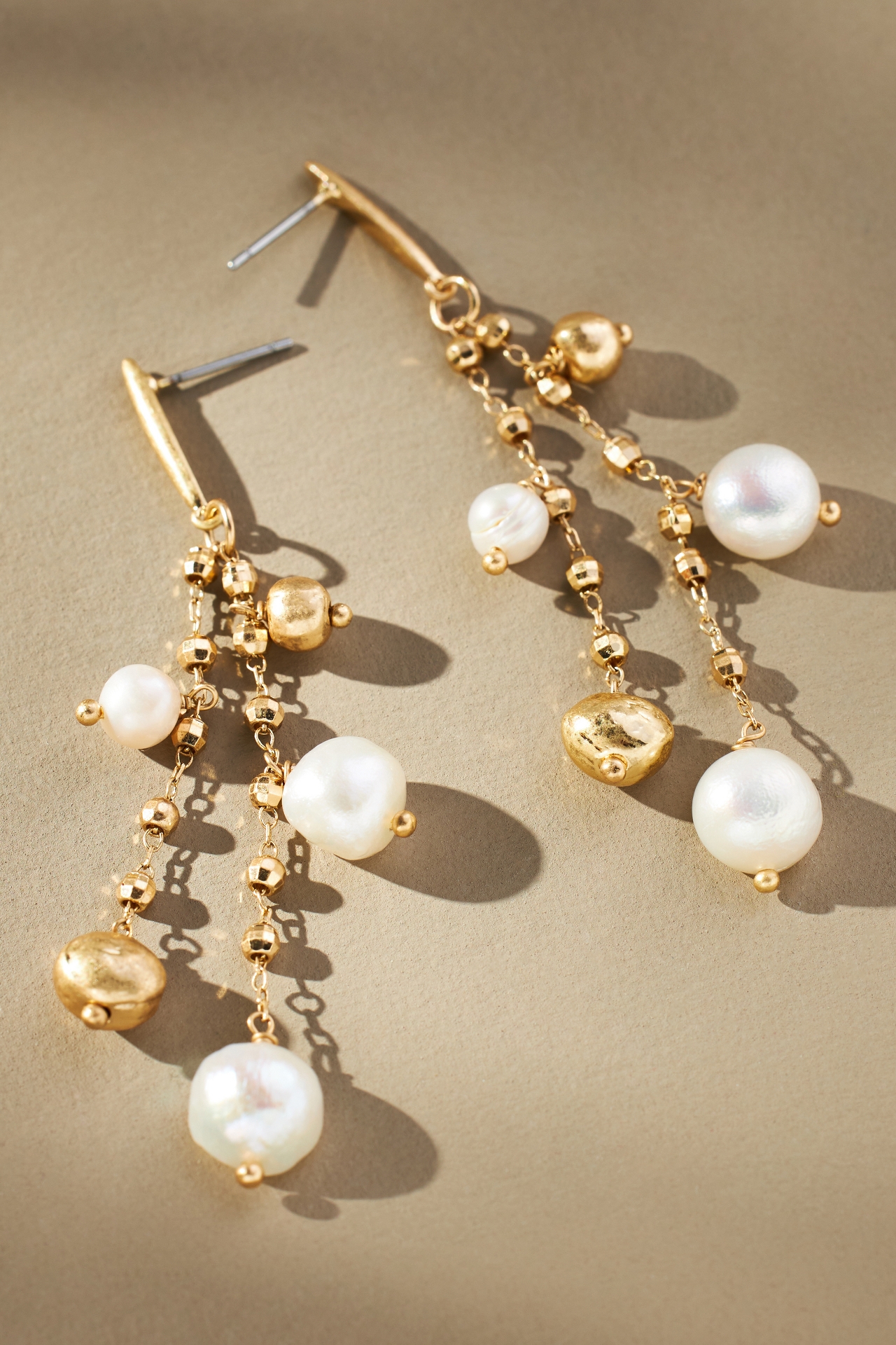 Prairie Pearl Elegant Drop Earrings