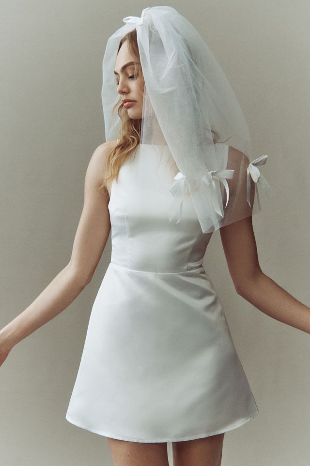 Hutch Mini Bow Shoulder Veil #3