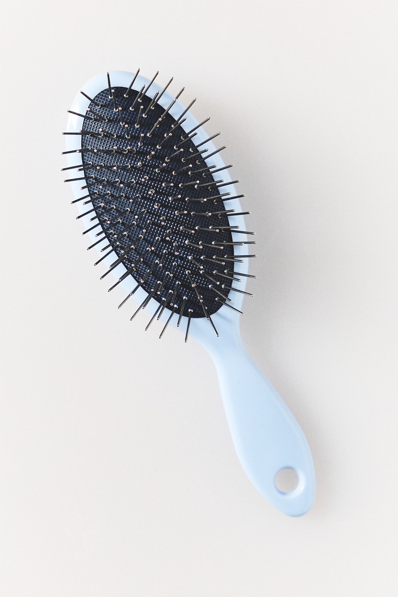 Glow Beauty The Mini Detangling Brush
