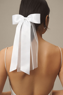 Simply Nova Satin Bow Shoulder Veil product page