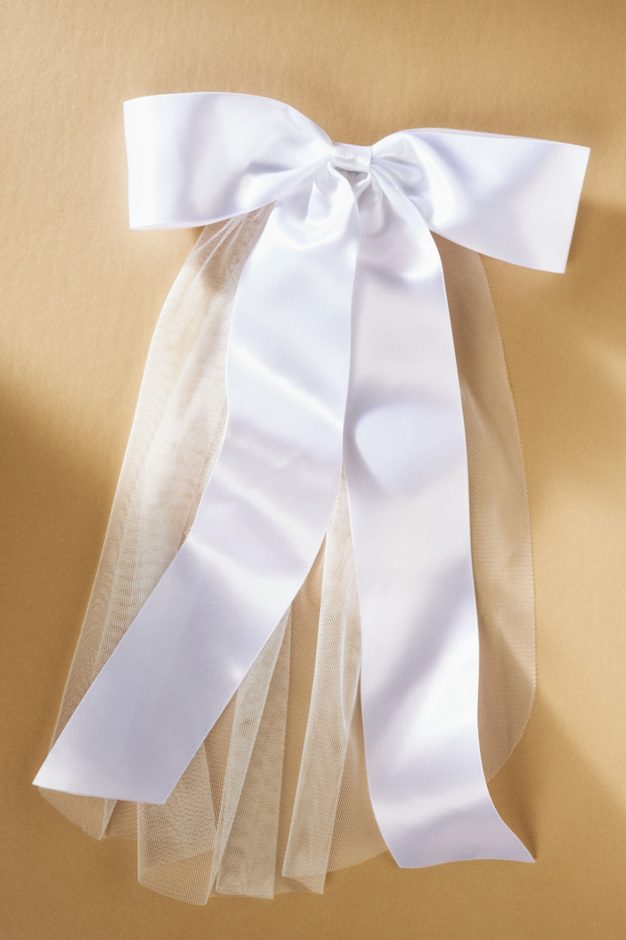Simply Nova Satin Bow Shoulder Veil