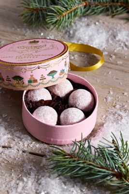 Charbonnel et Walker Pink Marc de Champagne Truffle Bauble