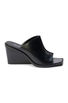 Matisse Lillie Wedge Sandal In Black