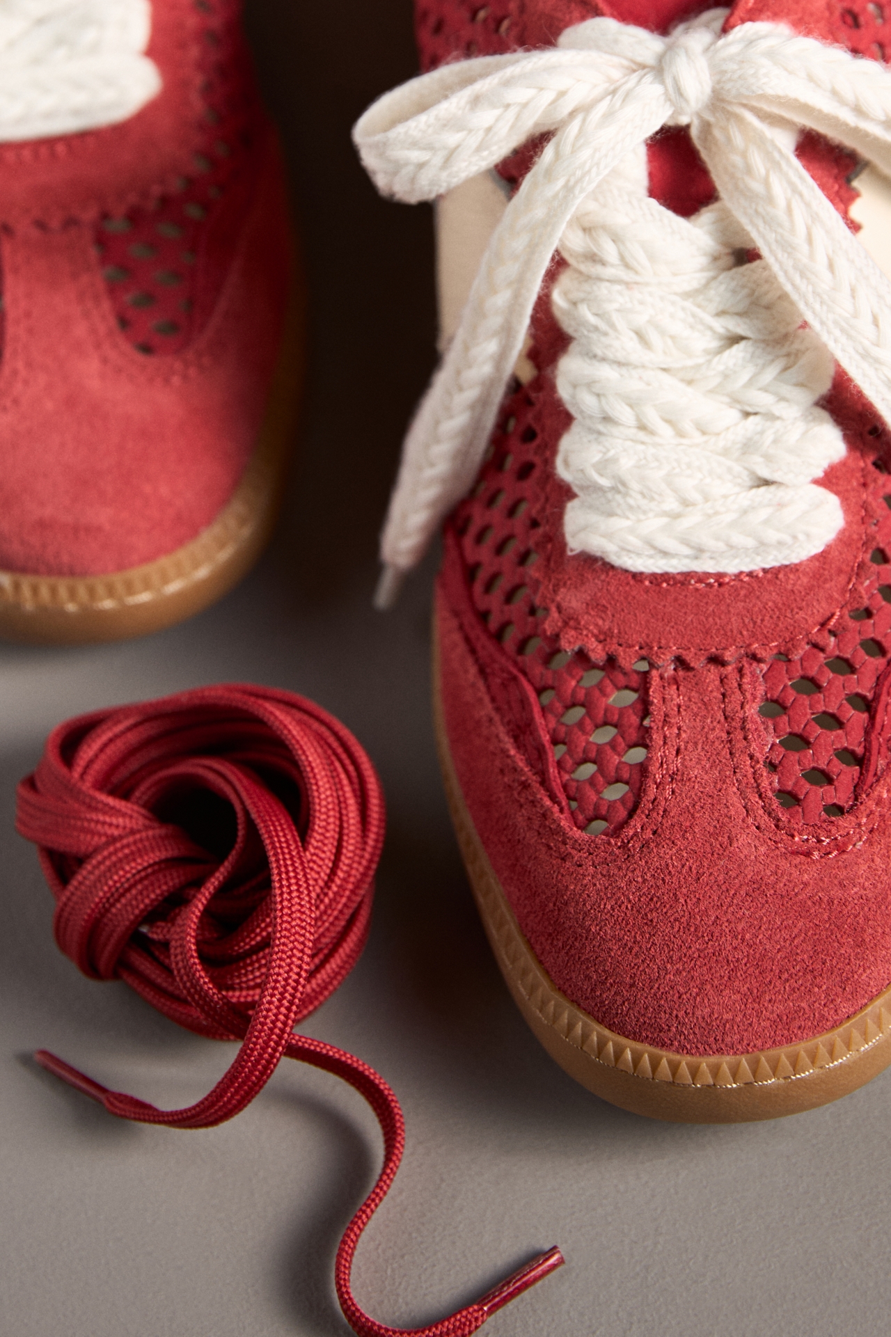 Dolce Vita Notice Stitch Sneakers