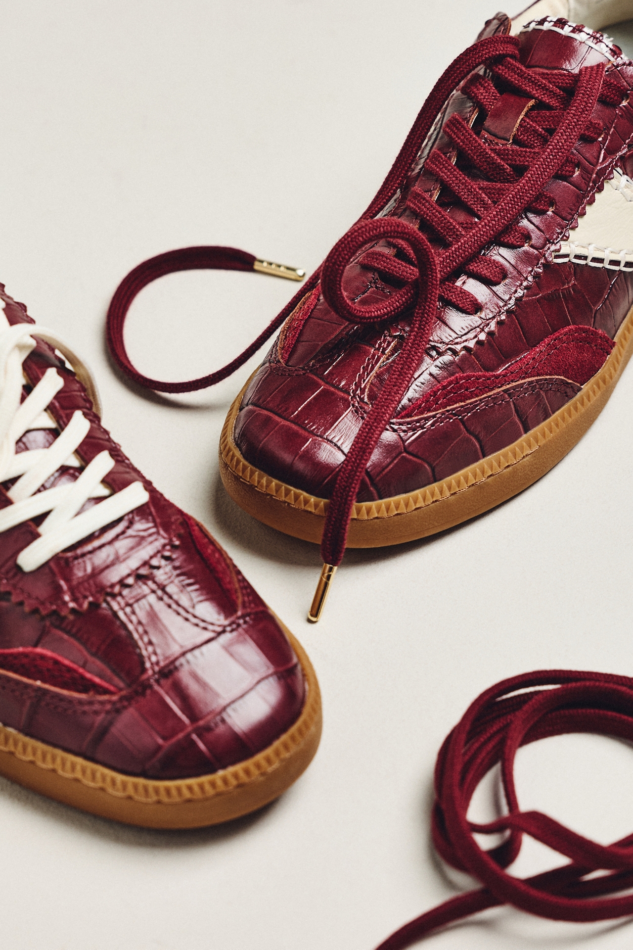 Dolce Vita Notice Stitch Sneakers