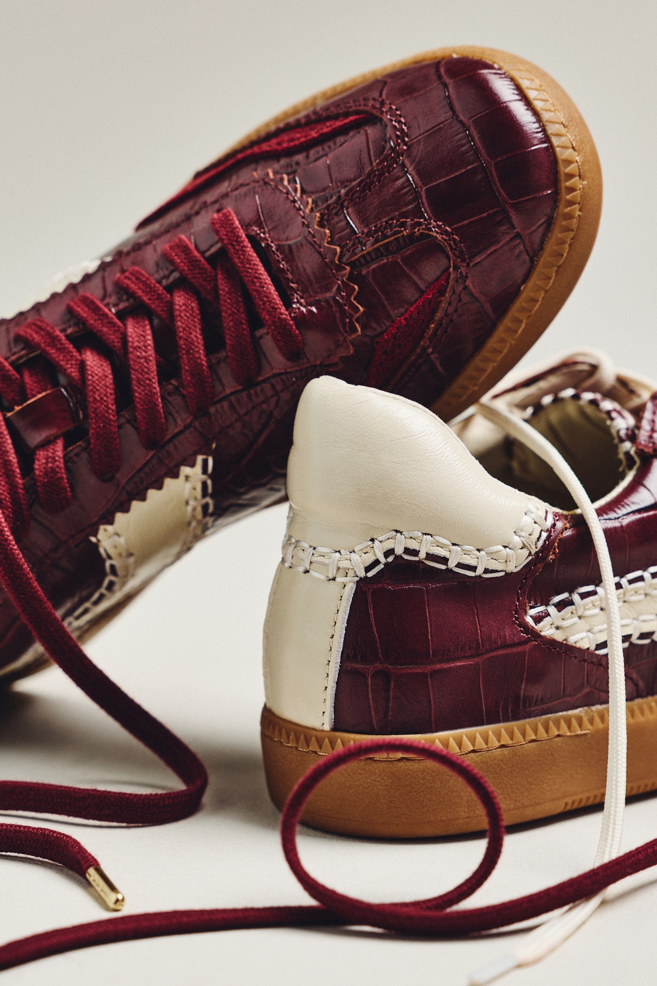 Dolce Vita Notice Stitch Sneakers