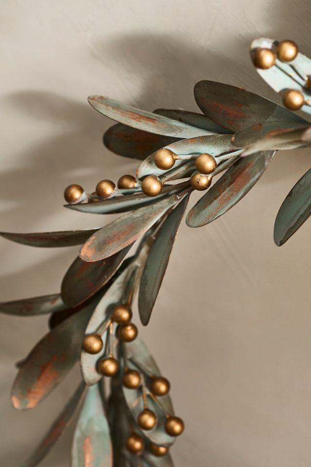 Mistletoe Iron Wreath #1