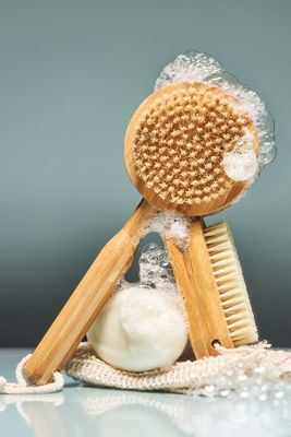 Baudelaire Bamboo Short Handle Bath Brush