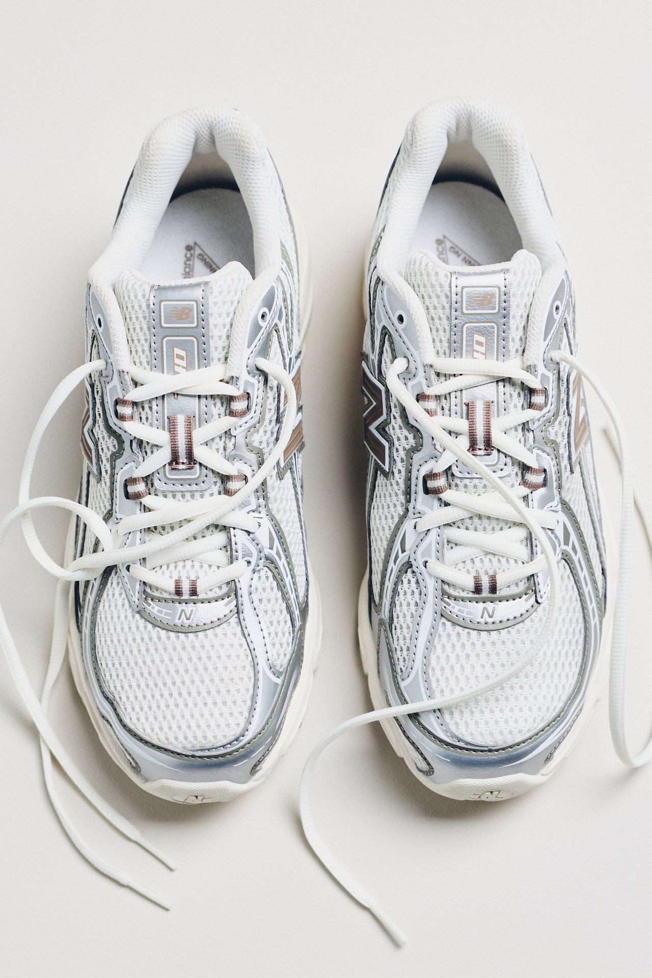 New Balance 740 Sneakers