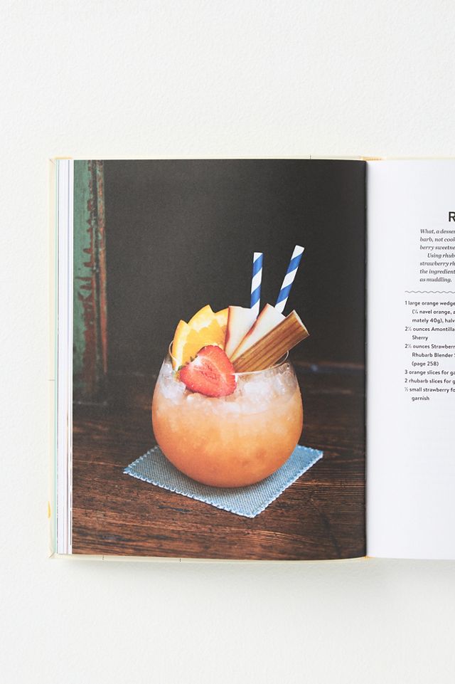Every Cocktail Has a Twist: Master 25 Classic Drinks and Craft More Than 200 Variations #1