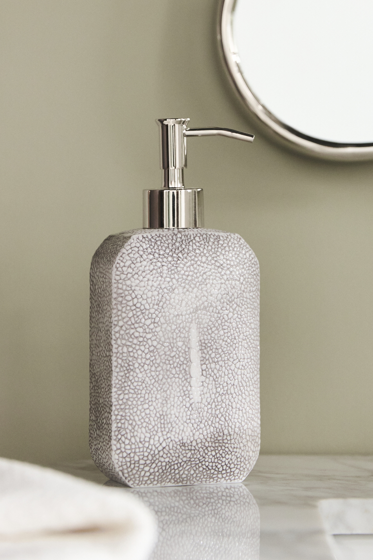 Shagreen Bath Dispenser