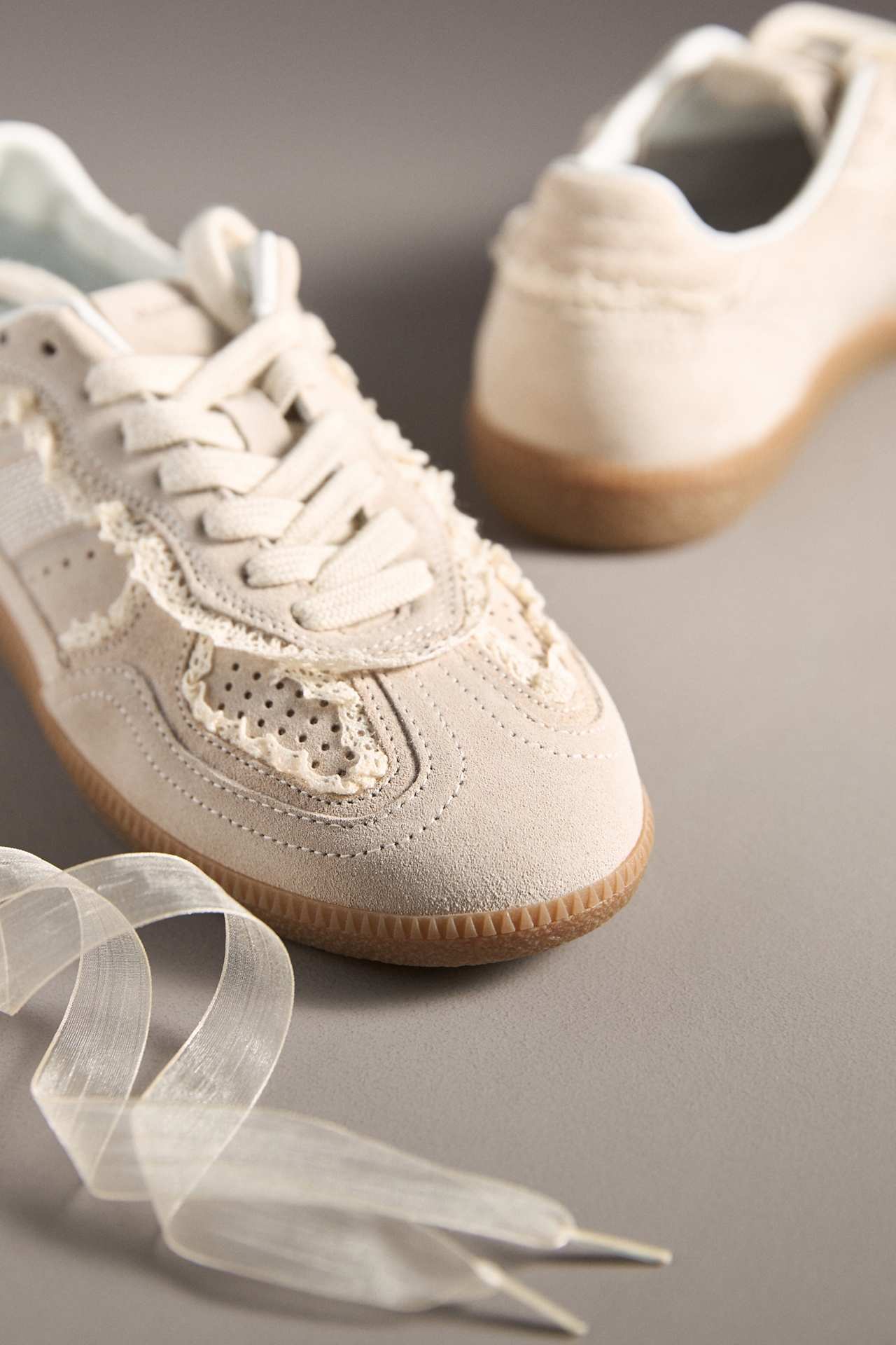 ALOHAS Tb.490 Rife Crochet Leather Sneakers