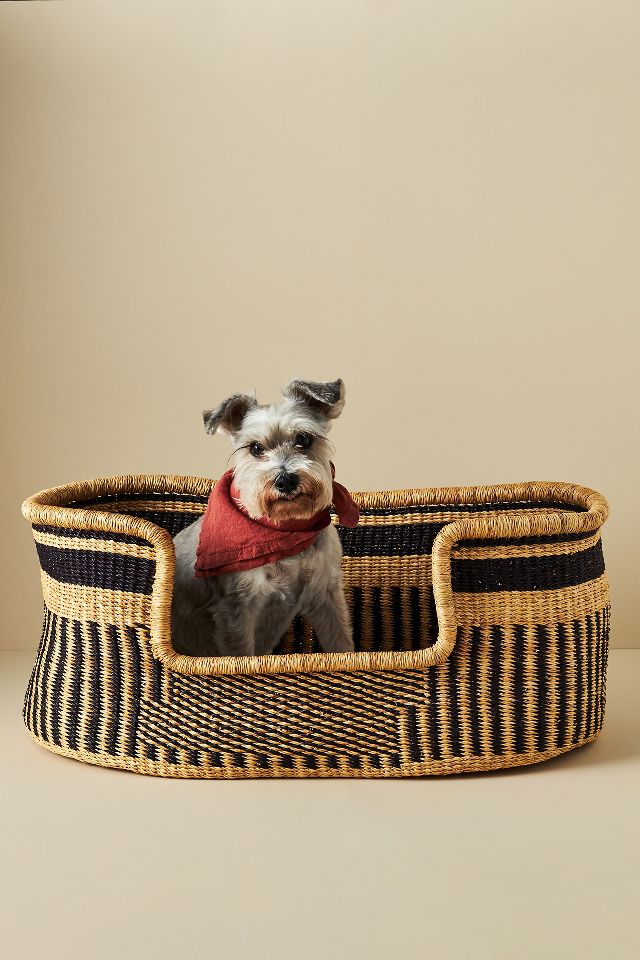 ZaareFolks Woven Dog Bed