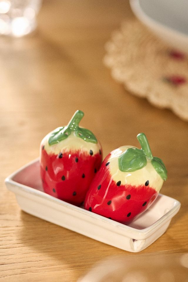 Vintage strawberry high quality salt pepper