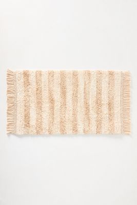 Tapis de bain Nina à franges en crochet rayé