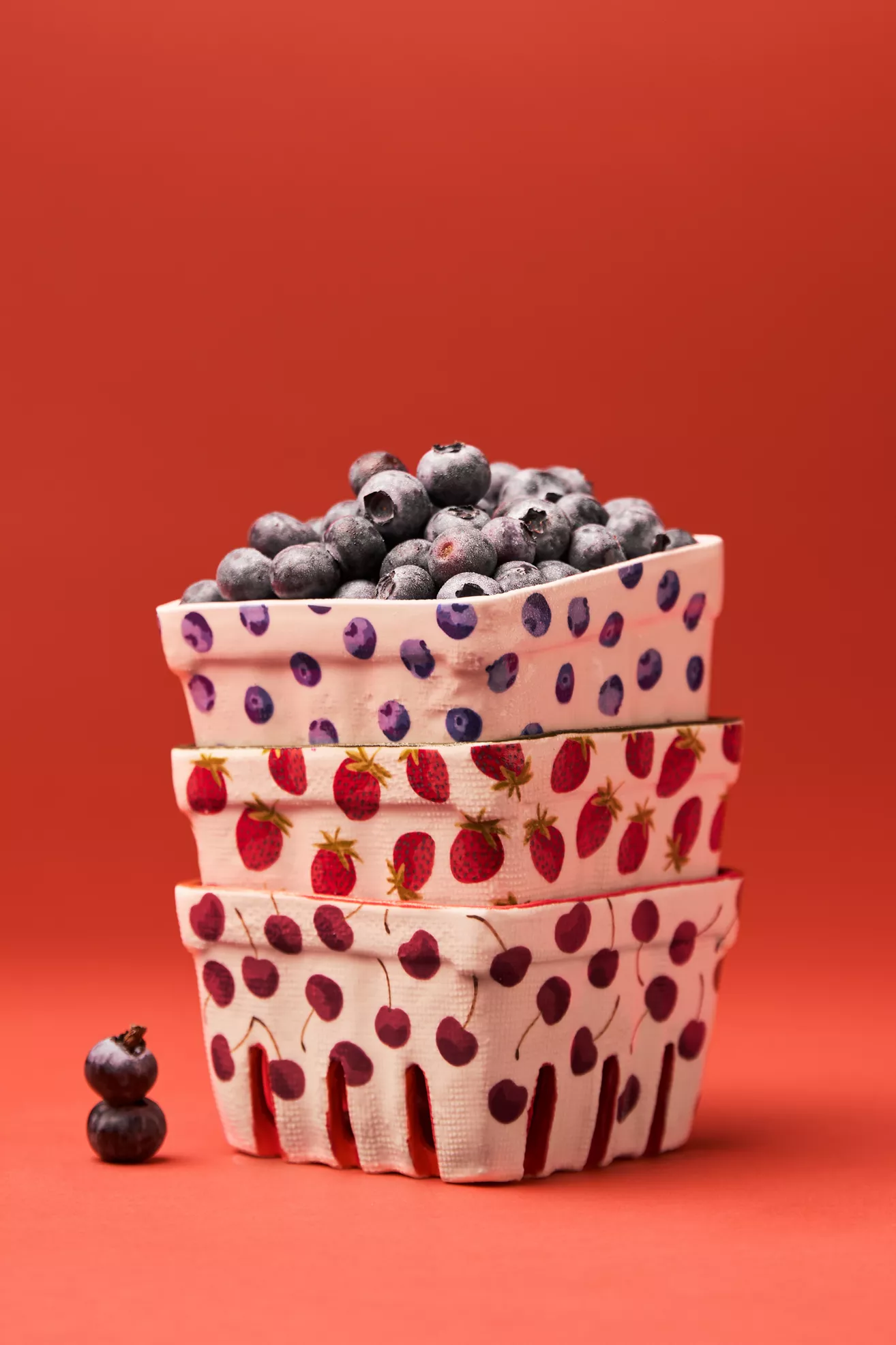 Fruta Stoneware Berry Basket - thumbnail 3