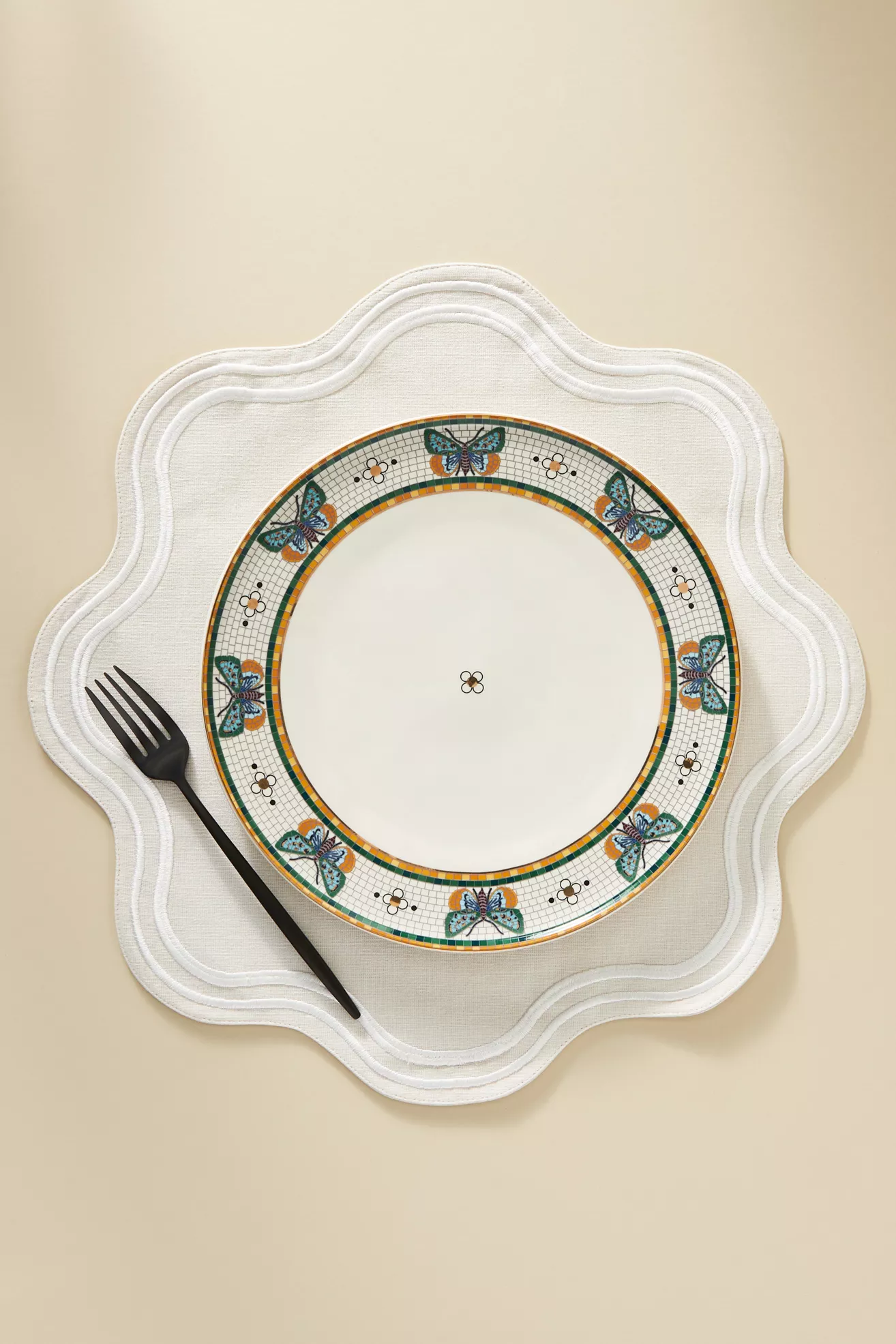 Madeline Embroidered Round Placemat - thumbnail 2