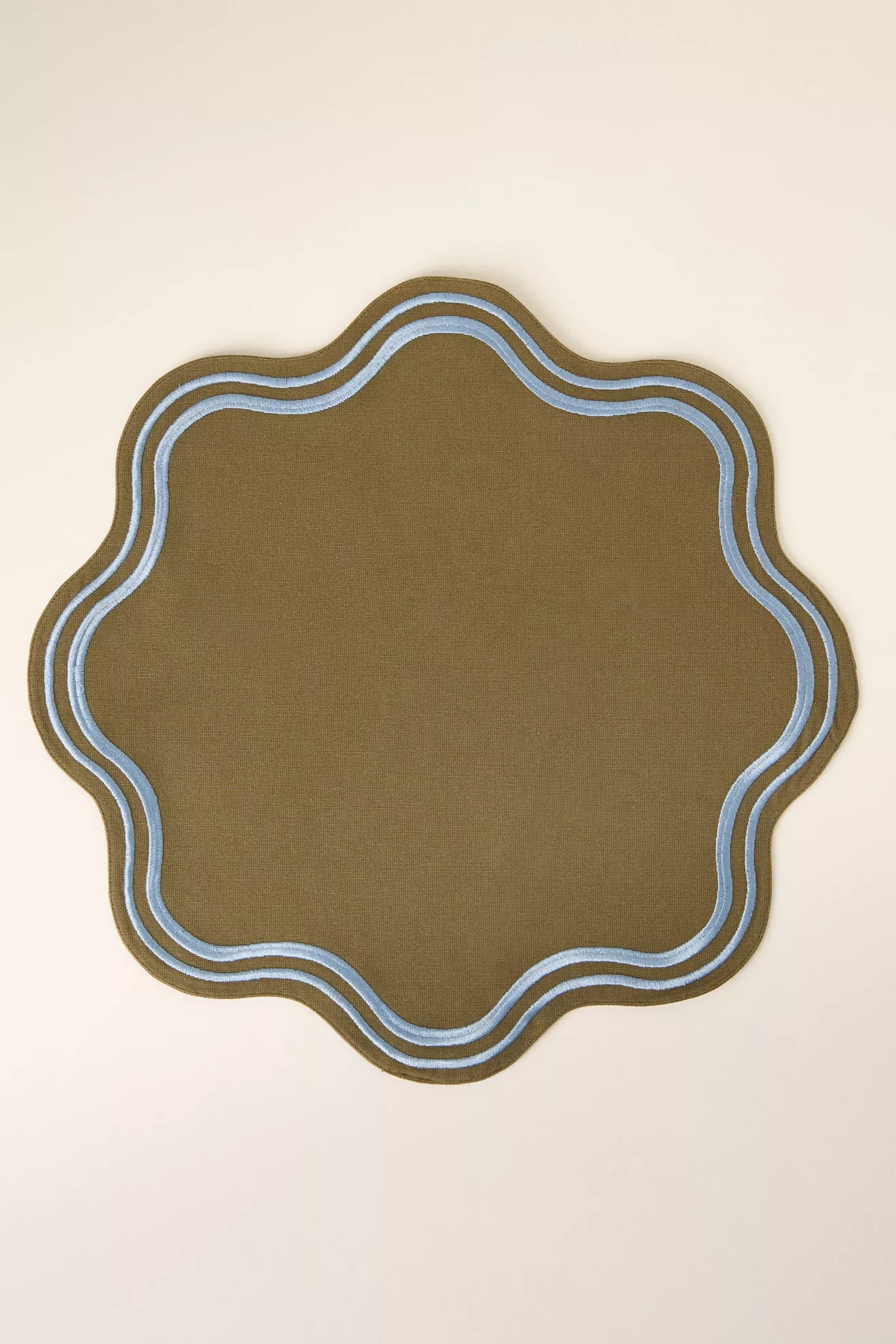 Madeline Embroidered Round Placemat - thumbnail 6