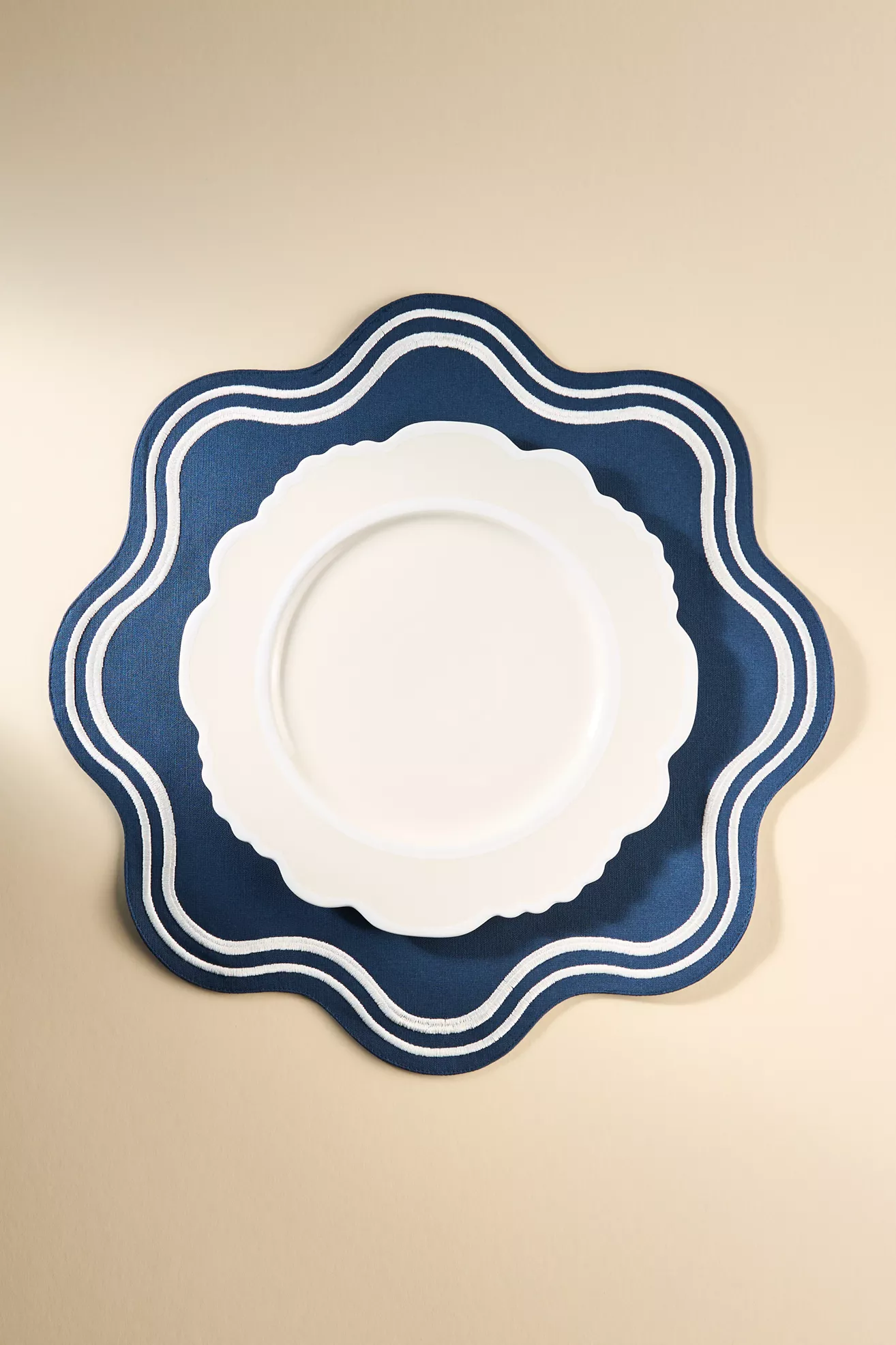 Madeline Embroidered Round Placemat - thumbnail 9